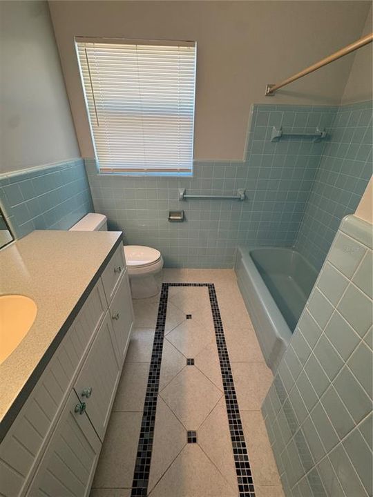 For Rent: $2,300 (3 beds, 2 baths, 1454 Square Feet)