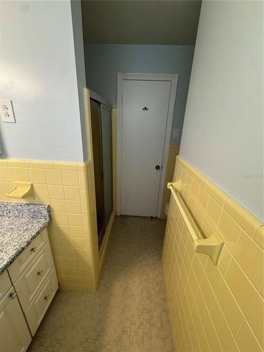 For Rent: $2,300 (3 beds, 2 baths, 1454 Square Feet)