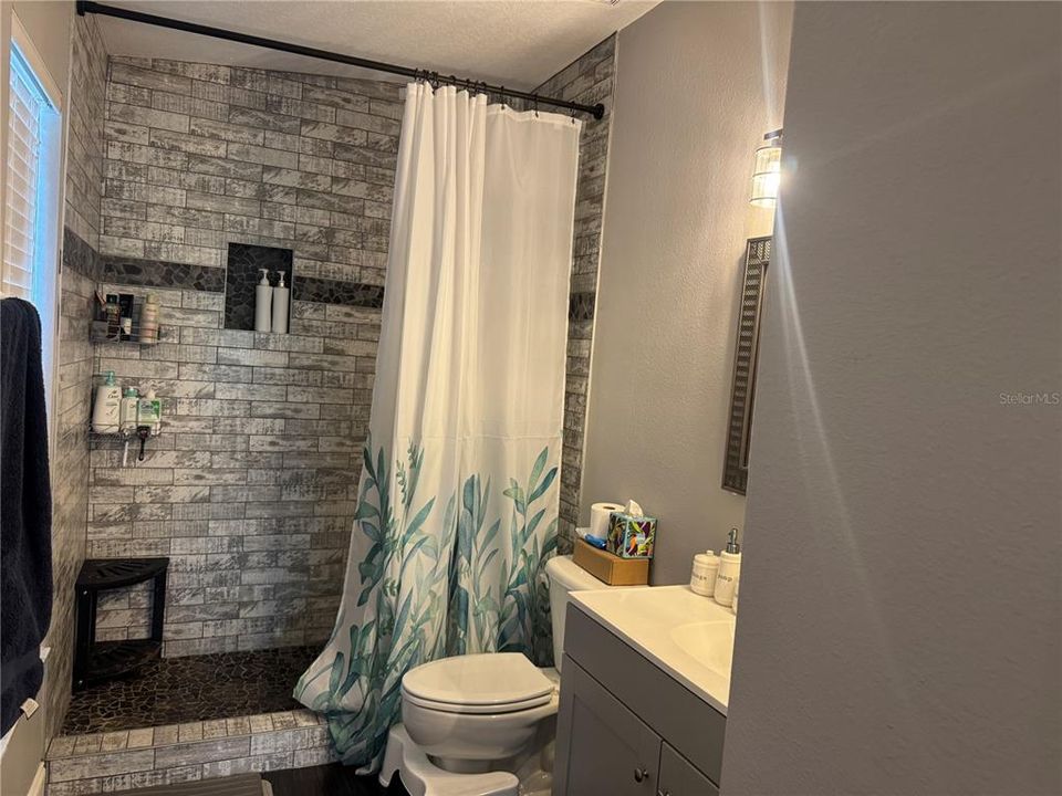 For Sale: $360,000 (3 beds, 2 baths, 1666 Square Feet)