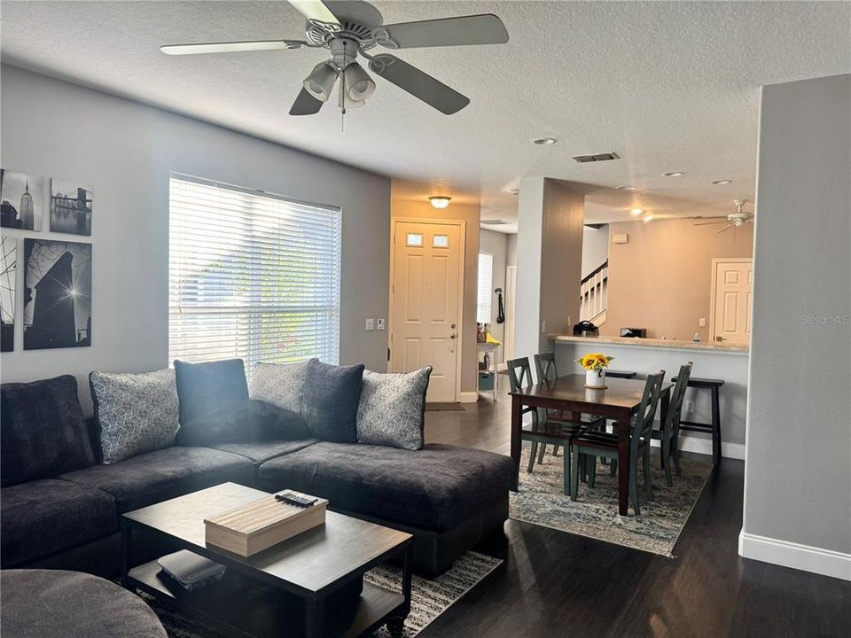 For Sale: $360,000 (3 beds, 2 baths, 1666 Square Feet)