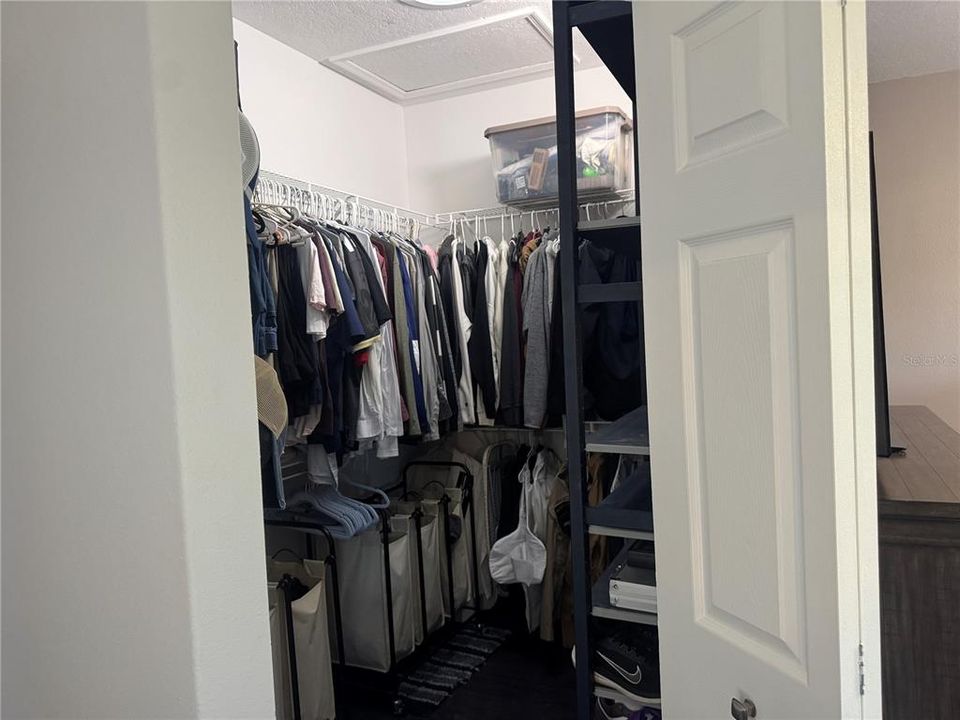 For Sale: $360,000 (3 beds, 2 baths, 1666 Square Feet)