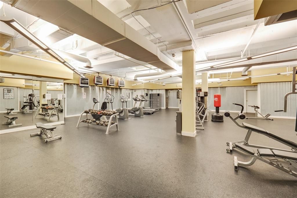 For Sale: $210,000 (2 beds, 2 baths, 1104 Square Feet)