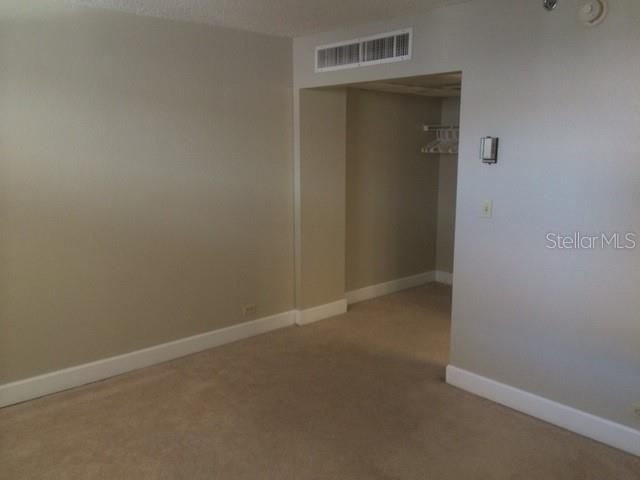 For Sale: $210,000 (2 beds, 2 baths, 1104 Square Feet)