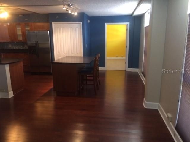 For Sale: $210,000 (2 beds, 2 baths, 1104 Square Feet)