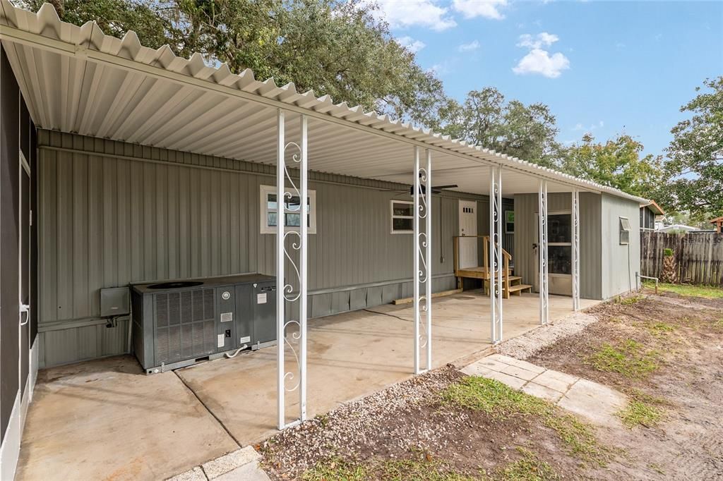 For Sale: $159,900 (3 beds, 2 baths, 816 Square Feet)