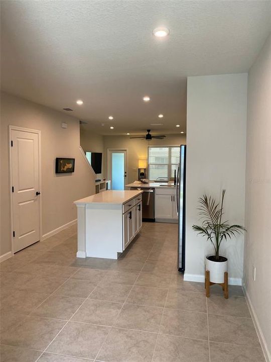 En Renta: $2,080 (3 camas, 2 baños, 1207 Pies cuadrados)