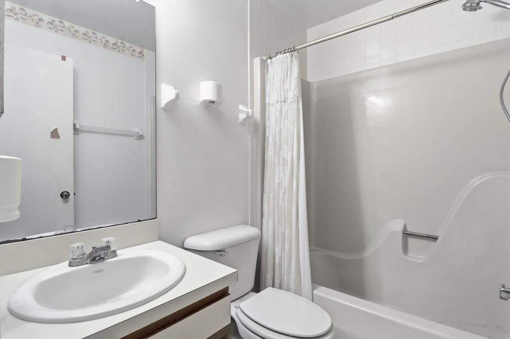 待售: $174,900 (2 贝兹, 2 浴室, 973 平方英尺)