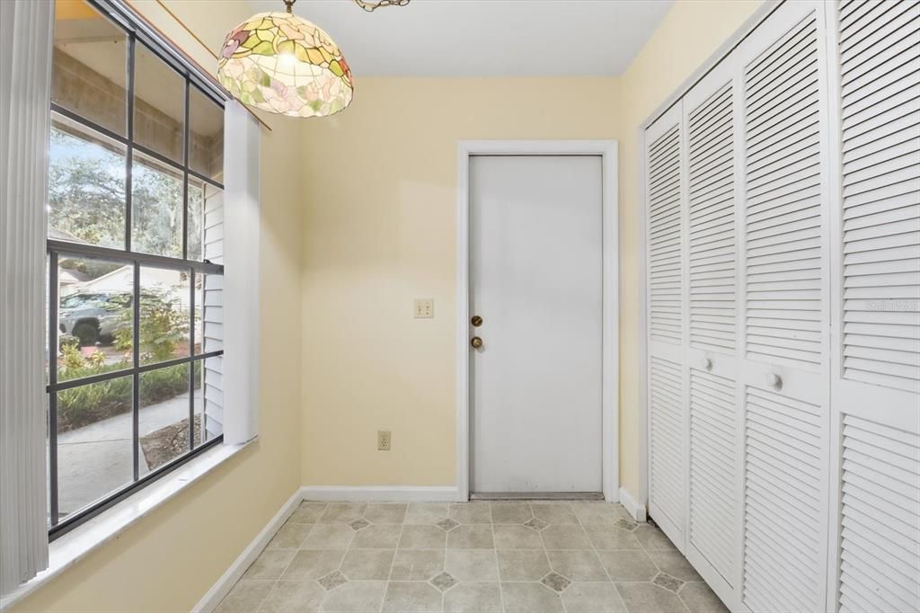 待售: $174,900 (2 贝兹, 2 浴室, 973 平方英尺)