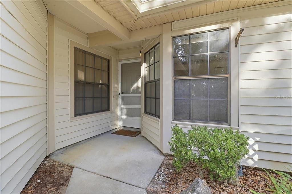 待售: $174,900 (2 贝兹, 2 浴室, 973 平方英尺)