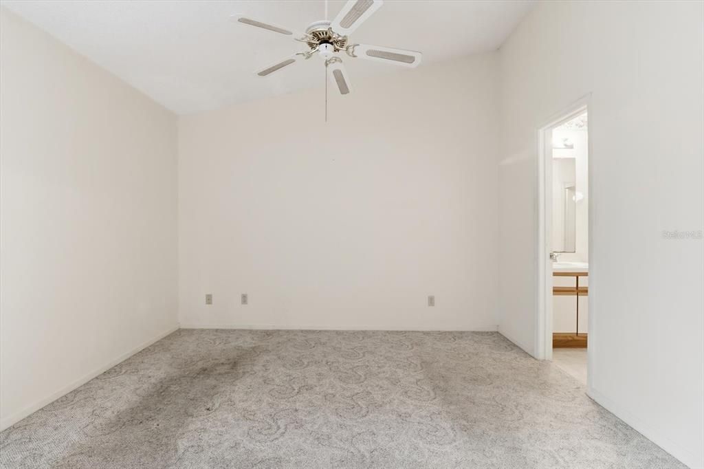 待售: $174,900 (2 贝兹, 2 浴室, 973 平方英尺)