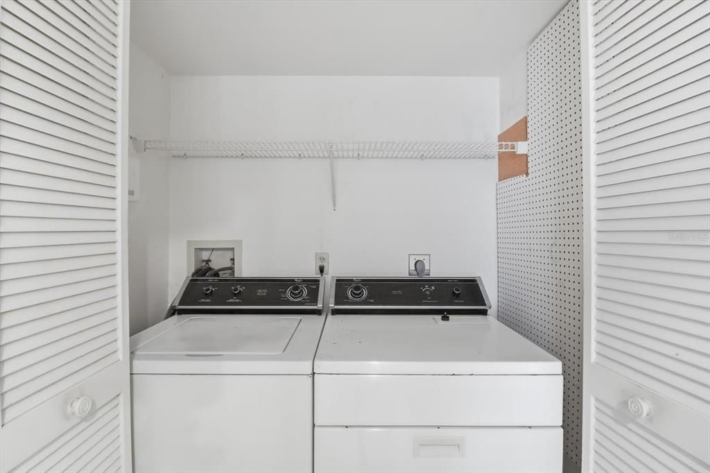 待售: $174,900 (2 贝兹, 2 浴室, 973 平方英尺)