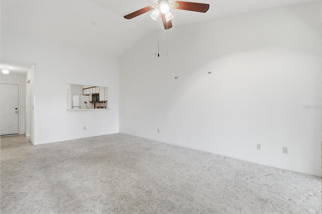 待售: $174,900 (2 贝兹, 2 浴室, 973 平方英尺)