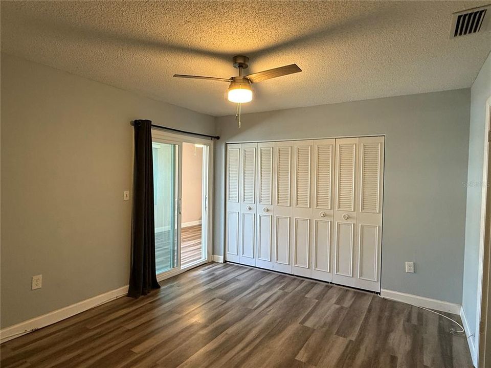 待售: $145,000 (2 贝兹, 1 浴室, 1010 平方英尺)