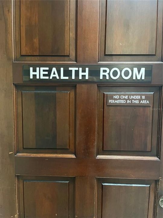 待售: $145,000 (2 贝兹, 1 浴室, 1010 平方英尺)