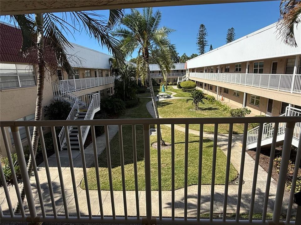 待售: $145,000 (2 贝兹, 1 浴室, 1010 平方英尺)