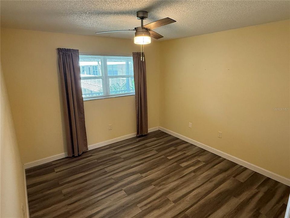 待售: $145,000 (2 贝兹, 1 浴室, 1010 平方英尺)