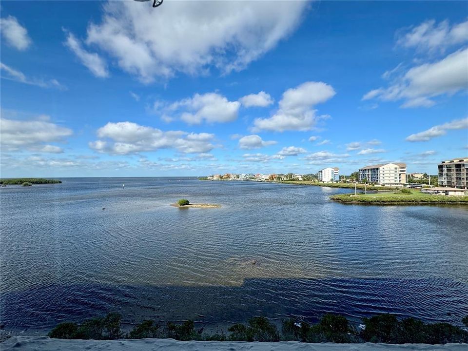 For Rent: $1,800 (2 beds, 2 baths, 1025 Square Feet)