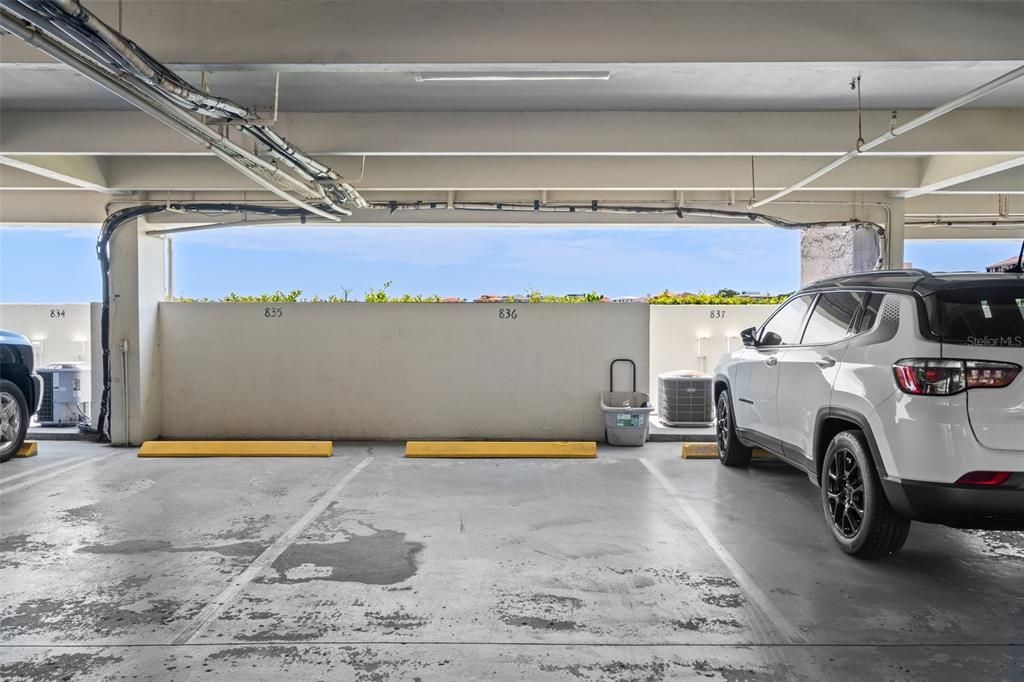 For Rent: $1,800 (2 beds, 2 baths, 1025 Square Feet)