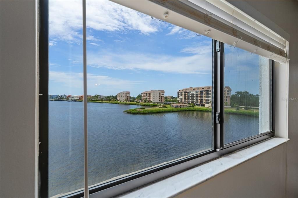 For Rent: $1,800 (2 beds, 2 baths, 1025 Square Feet)