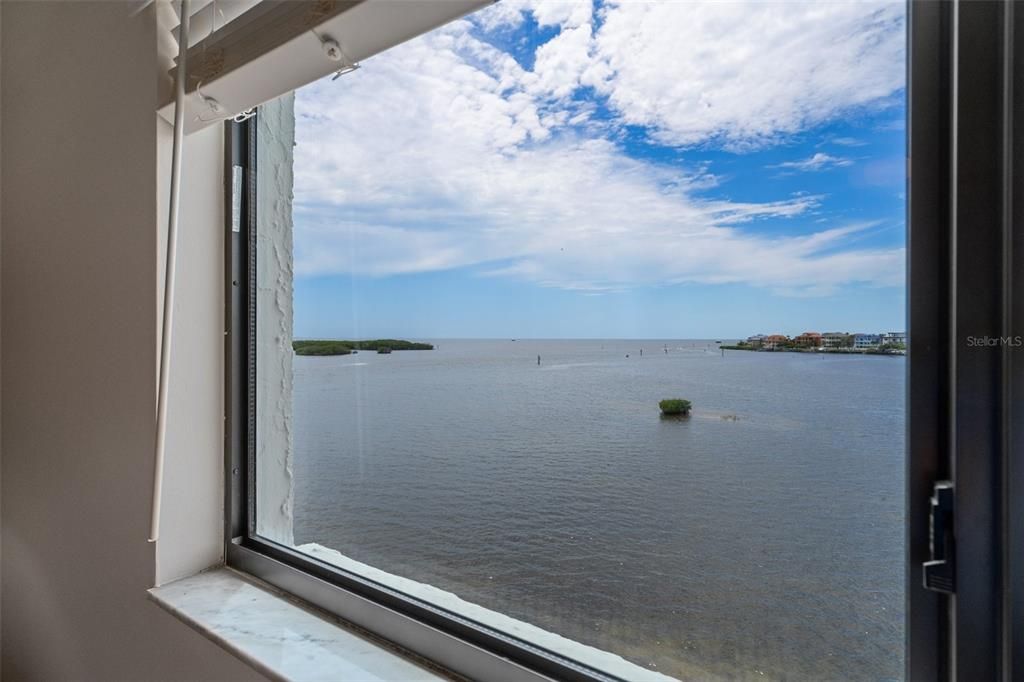 For Rent: $1,800 (2 beds, 2 baths, 1025 Square Feet)