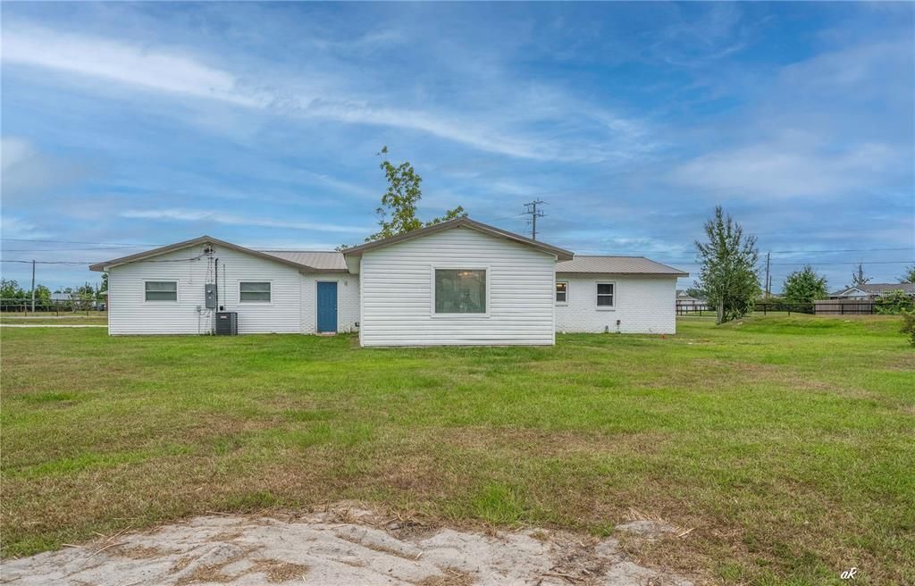 На продажу: $360,000 (4 спален, 3 ванн, 1802 Квадратных фут)