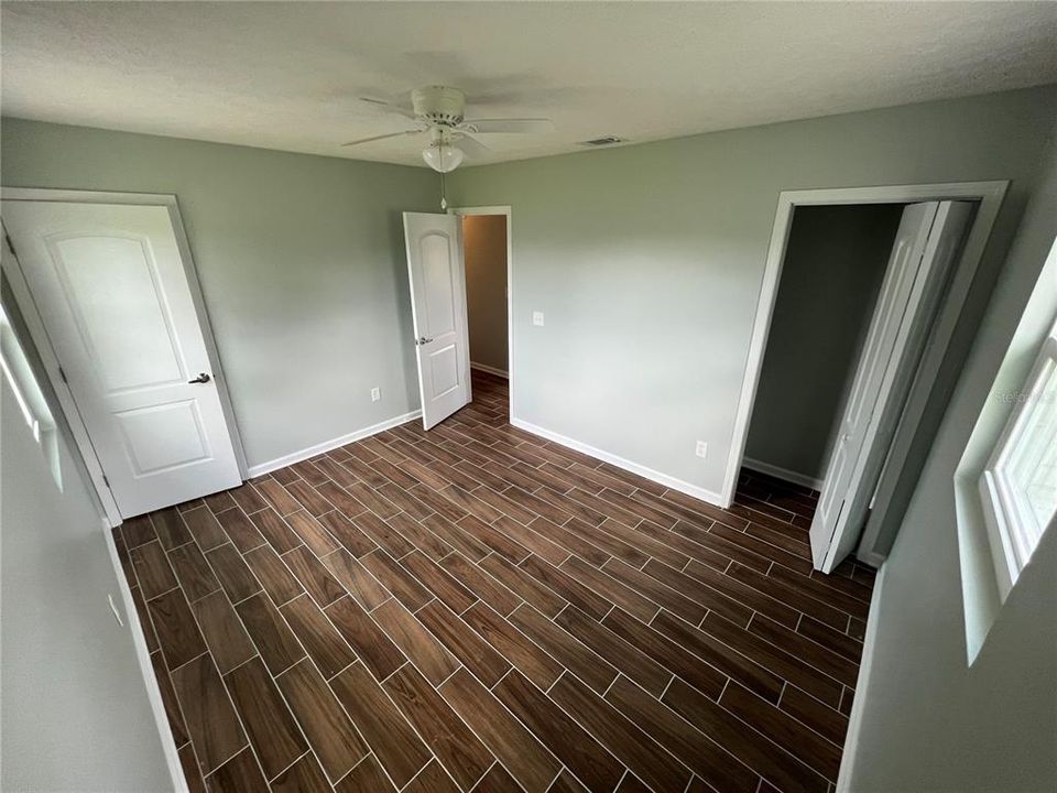 На продажу: $360,000 (4 спален, 3 ванн, 1802 Квадратных фут)