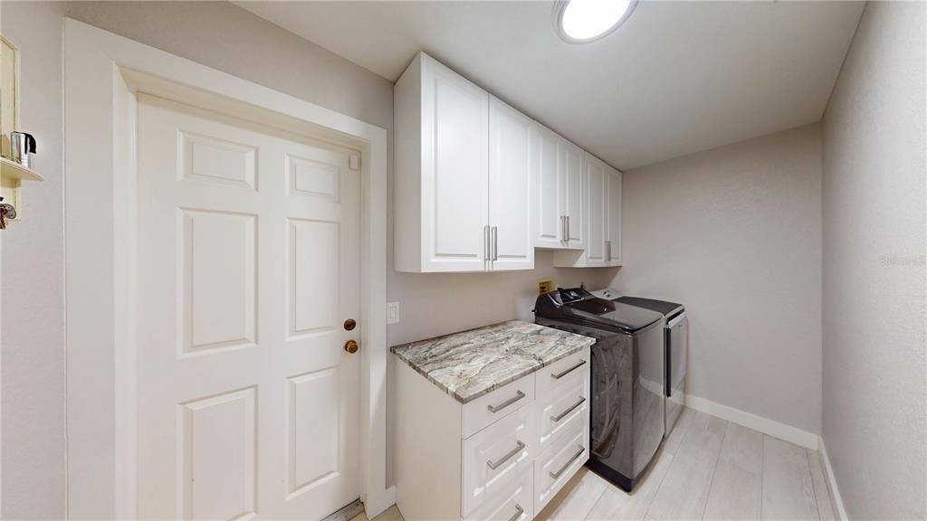 For Sale: $529,000 (3 beds, 2 baths, 2319 Square Feet)