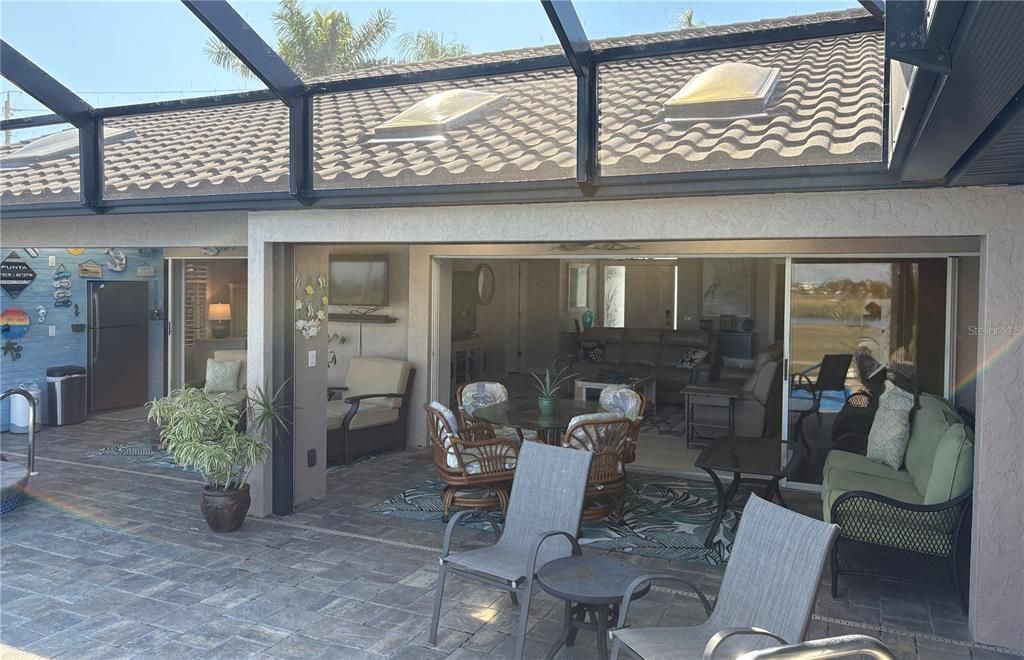 For Sale: $529,000 (3 beds, 2 baths, 2319 Square Feet)