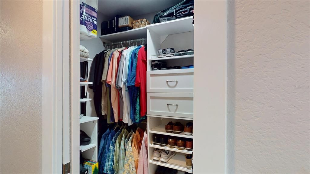 For Sale: $529,000 (3 beds, 2 baths, 2319 Square Feet)