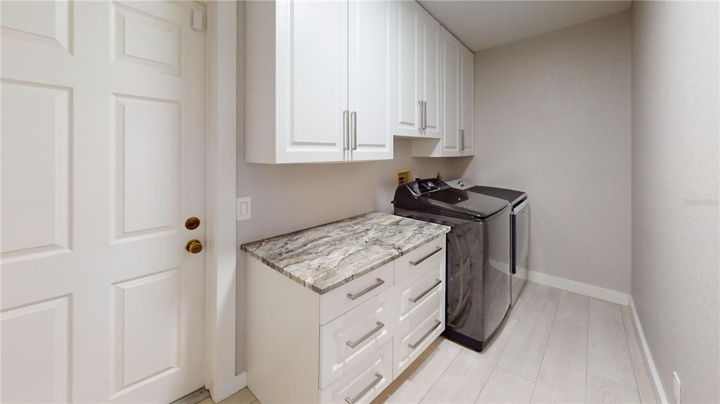 For Sale: $529,000 (3 beds, 2 baths, 2319 Square Feet)