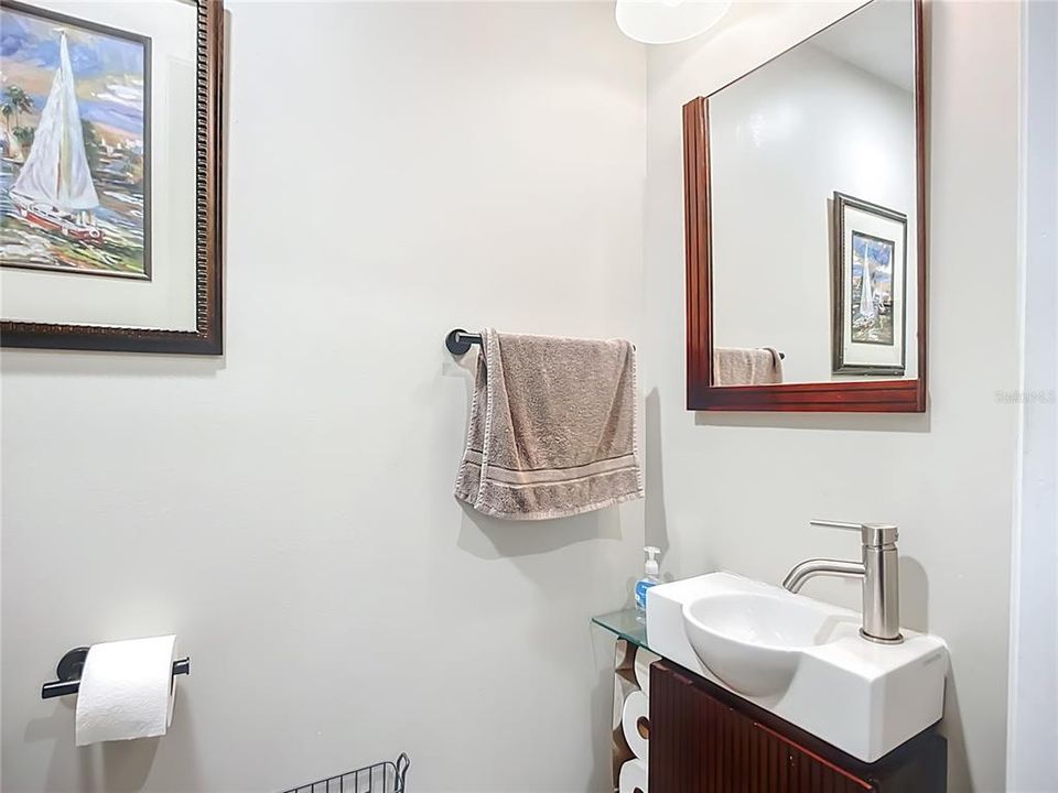 На продажу: $495,000 (2 спален, 1 ванн, 939 Квадратных фут)