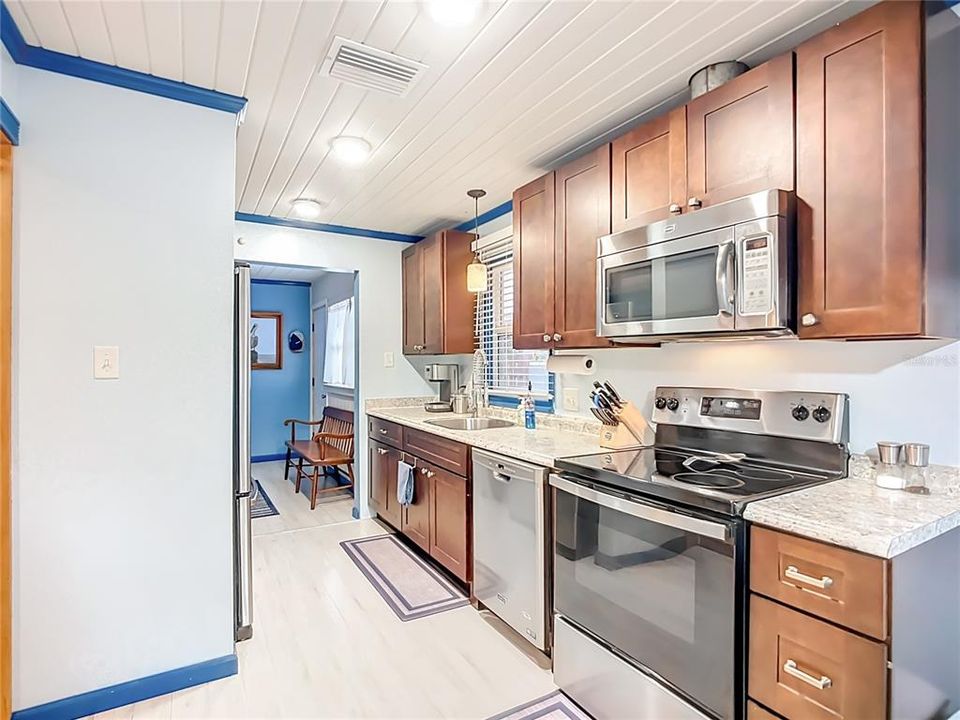 На продажу: $495,000 (2 спален, 1 ванн, 939 Квадратных фут)