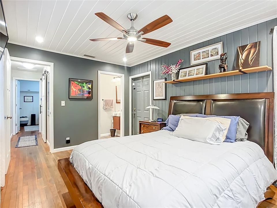 На продажу: $495,000 (2 спален, 1 ванн, 939 Квадратных фут)