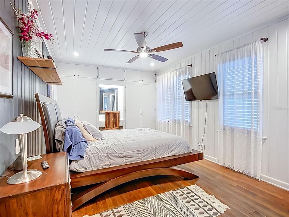 На продажу: $495,000 (2 спален, 1 ванн, 939 Квадратных фут)