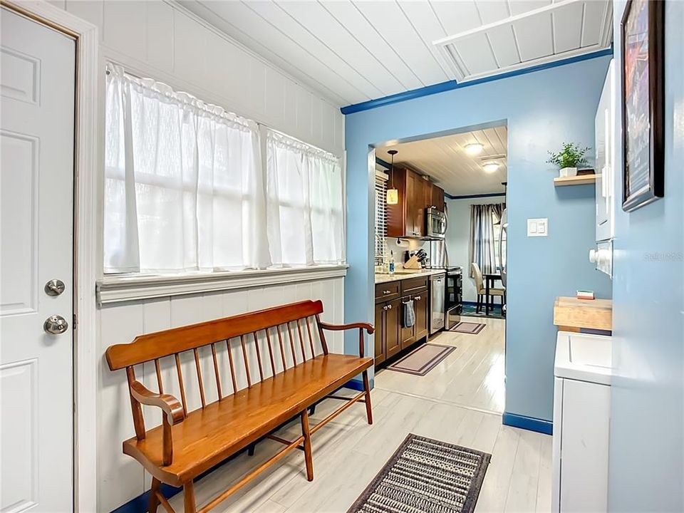 На продажу: $495,000 (2 спален, 1 ванн, 939 Квадратных фут)