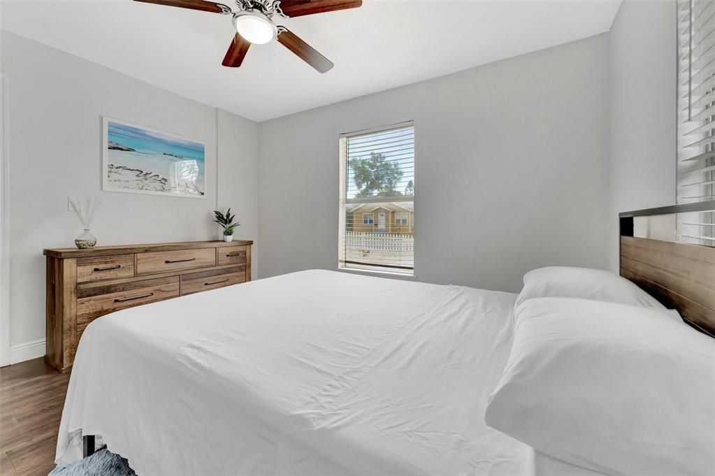 Active With Contract: $2,350 (3 beds, 2 baths, 1077 Square Feet)