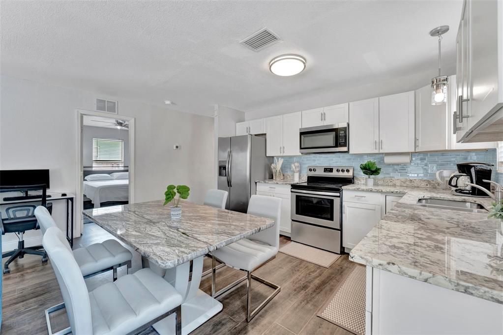 Active With Contract: $2,350 (3 beds, 2 baths, 1077 Square Feet)