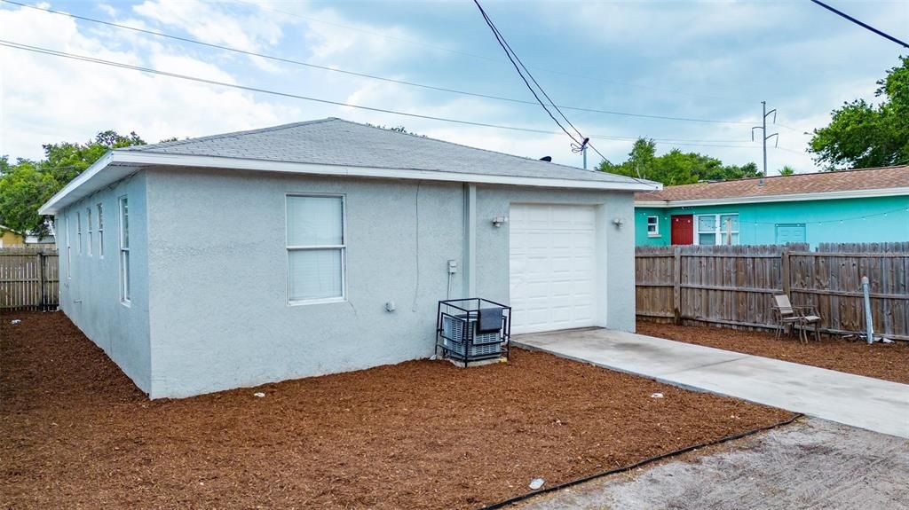 Active With Contract: $2,350 (3 beds, 2 baths, 1077 Square Feet)