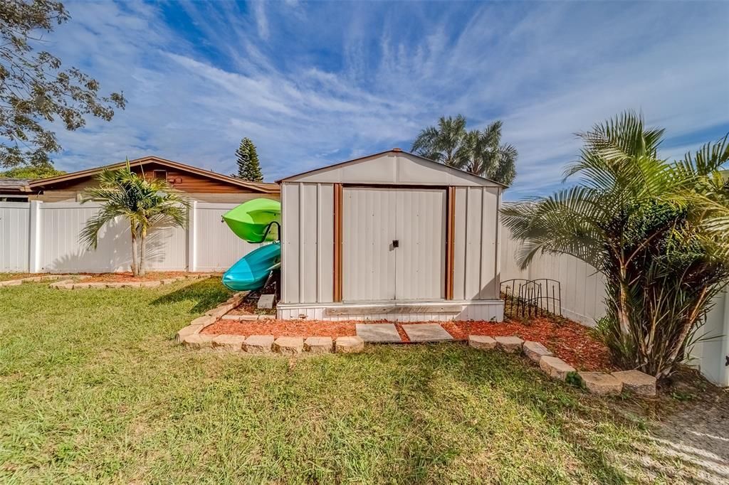 На продажу: $315,000 (3 спален, 2 ванн, 1365 Квадратных фут)