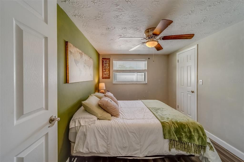 На продажу: $315,000 (3 спален, 2 ванн, 1365 Квадратных фут)