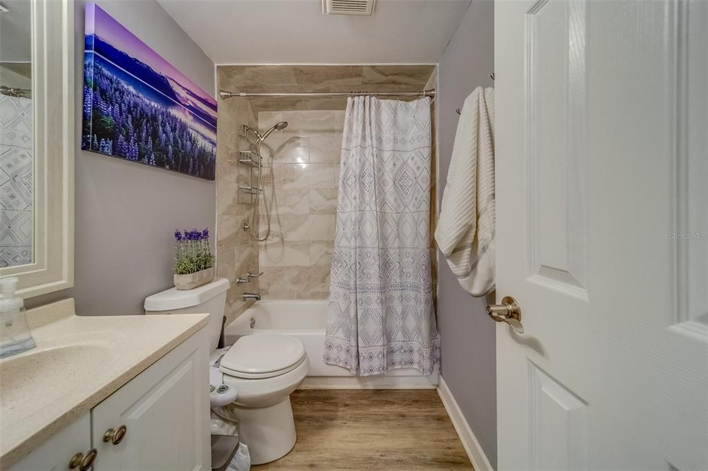 На продажу: $315,000 (3 спален, 2 ванн, 1365 Квадратных фут)