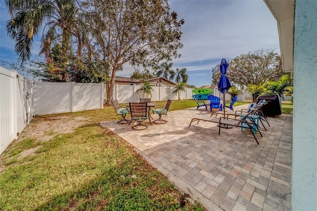 На продажу: $315,000 (3 спален, 2 ванн, 1365 Квадратных фут)