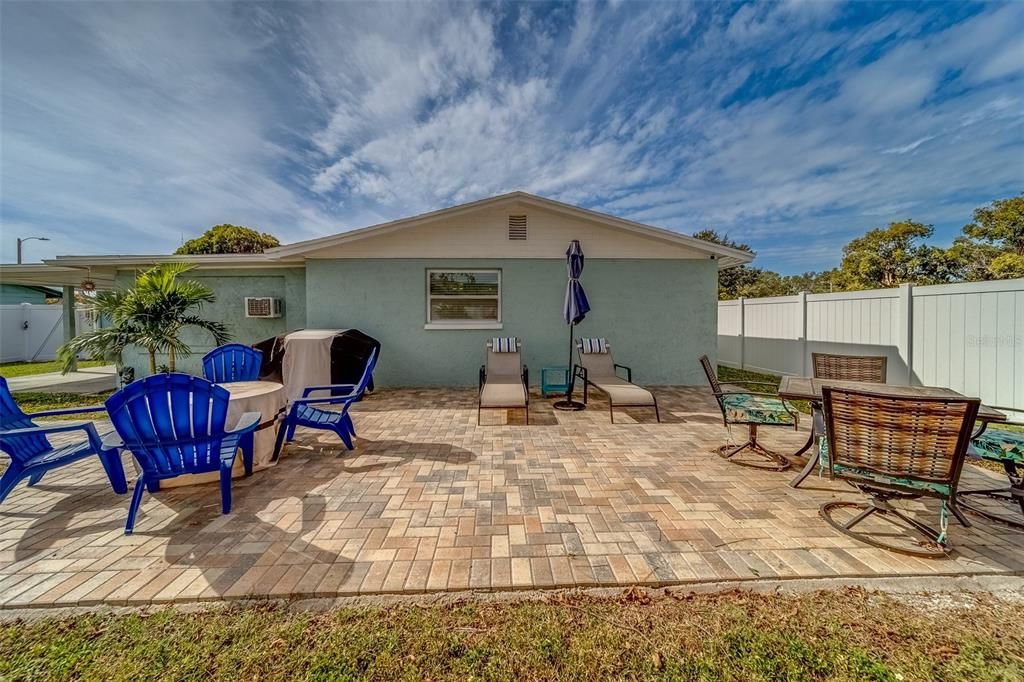 На продажу: $315,000 (3 спален, 2 ванн, 1365 Квадратных фут)