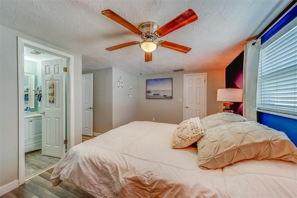 На продажу: $315,000 (3 спален, 2 ванн, 1365 Квадратных фут)