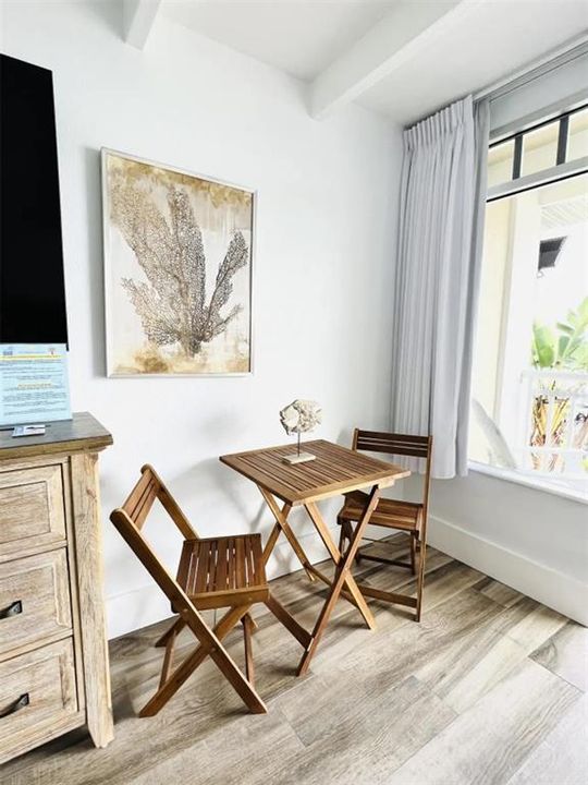 For Sale: $160,000 (1 beds, 1 baths, 308 Square Feet)