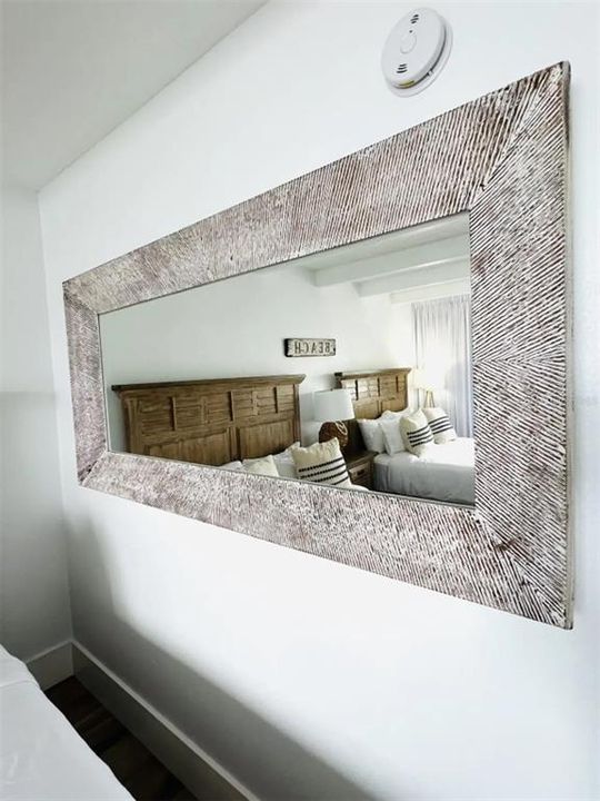 For Sale: $160,000 (1 beds, 1 baths, 308 Square Feet)