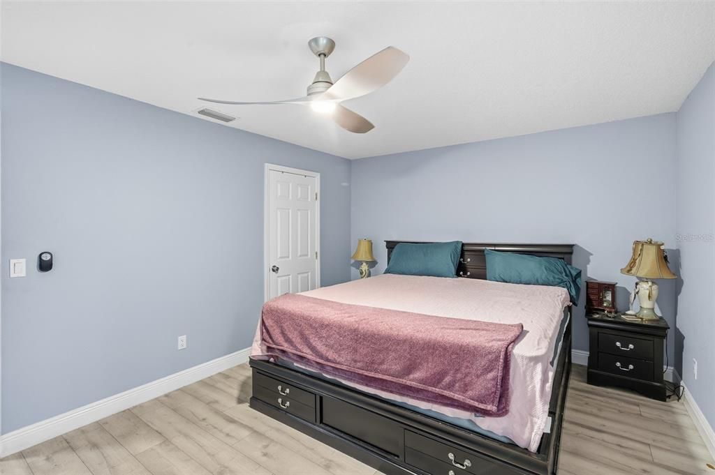 En Venta: $385,000 (3 camas, 2 baños, 1400 Pies cuadrados)