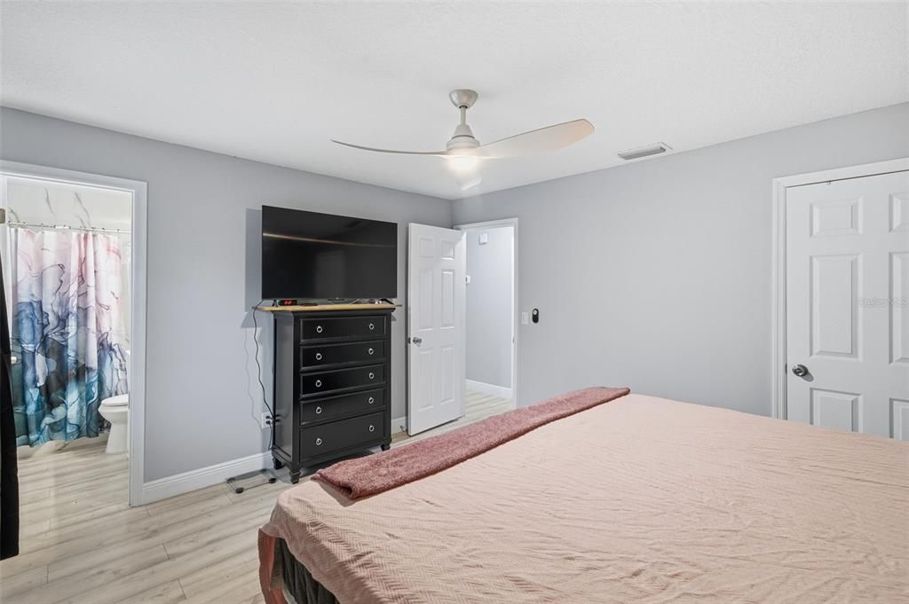 En Venta: $385,000 (3 camas, 2 baños, 1400 Pies cuadrados)