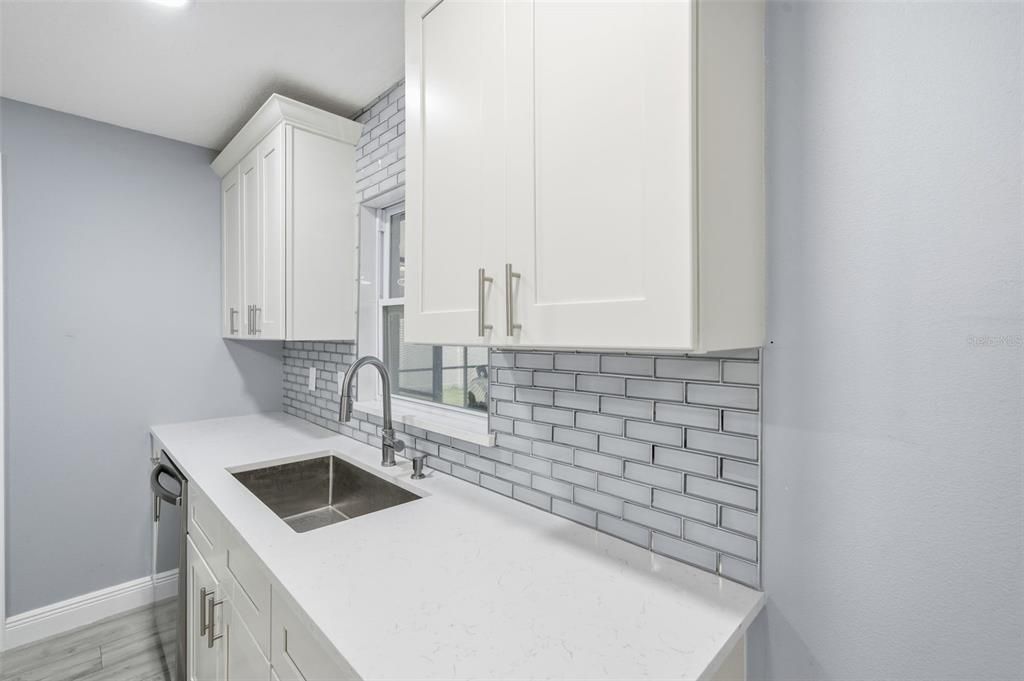 En Venta: $385,000 (3 camas, 2 baños, 1400 Pies cuadrados)