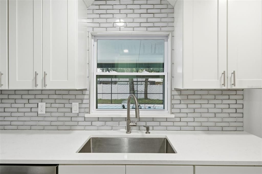 En Venta: $385,000 (3 camas, 2 baños, 1400 Pies cuadrados)